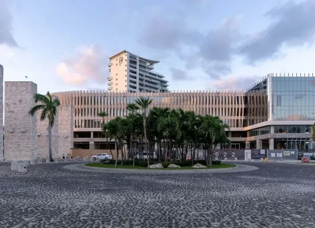 OFICINA NUEVA EN VENTA EN PUERTO CANCUN