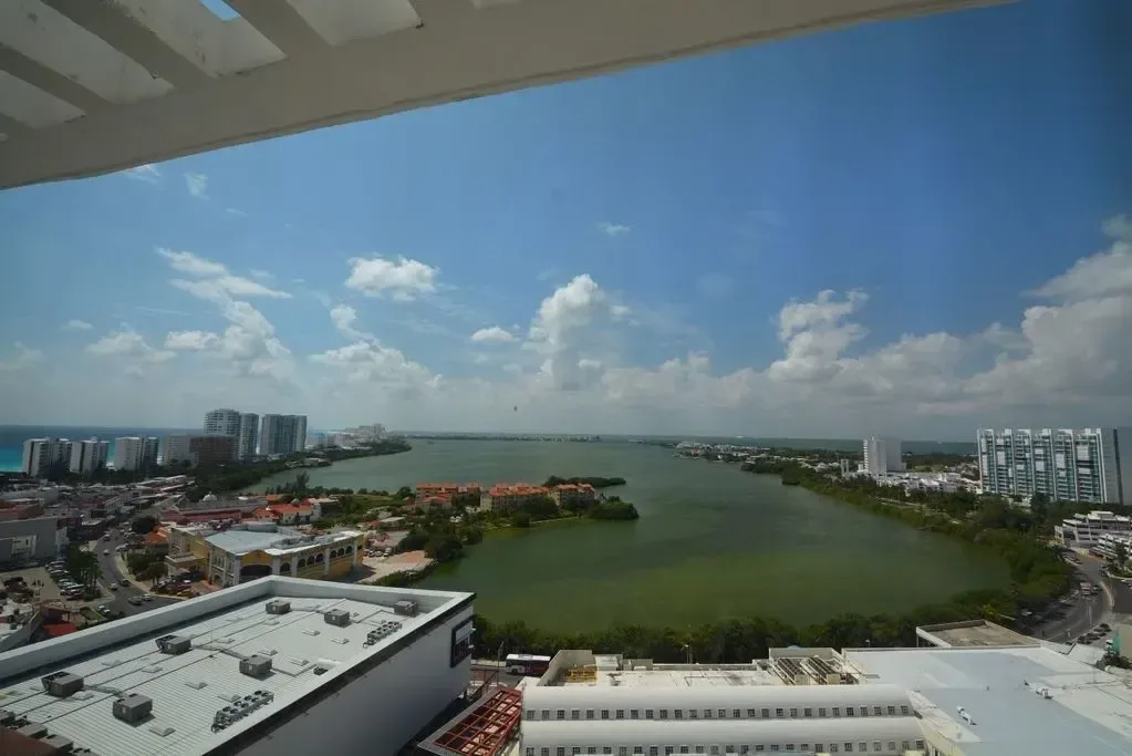 PENTHOUSE EN VENTA EN ZONA HOTELERA DE CANCÚN - 1